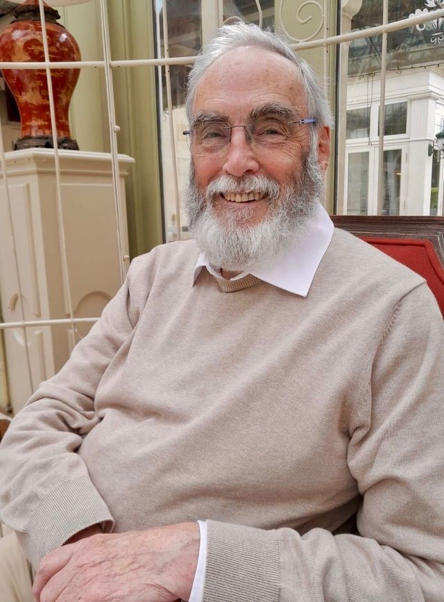 Philip Blundell, Freeman of the Borough and a former Mayor of Rugby, has died.